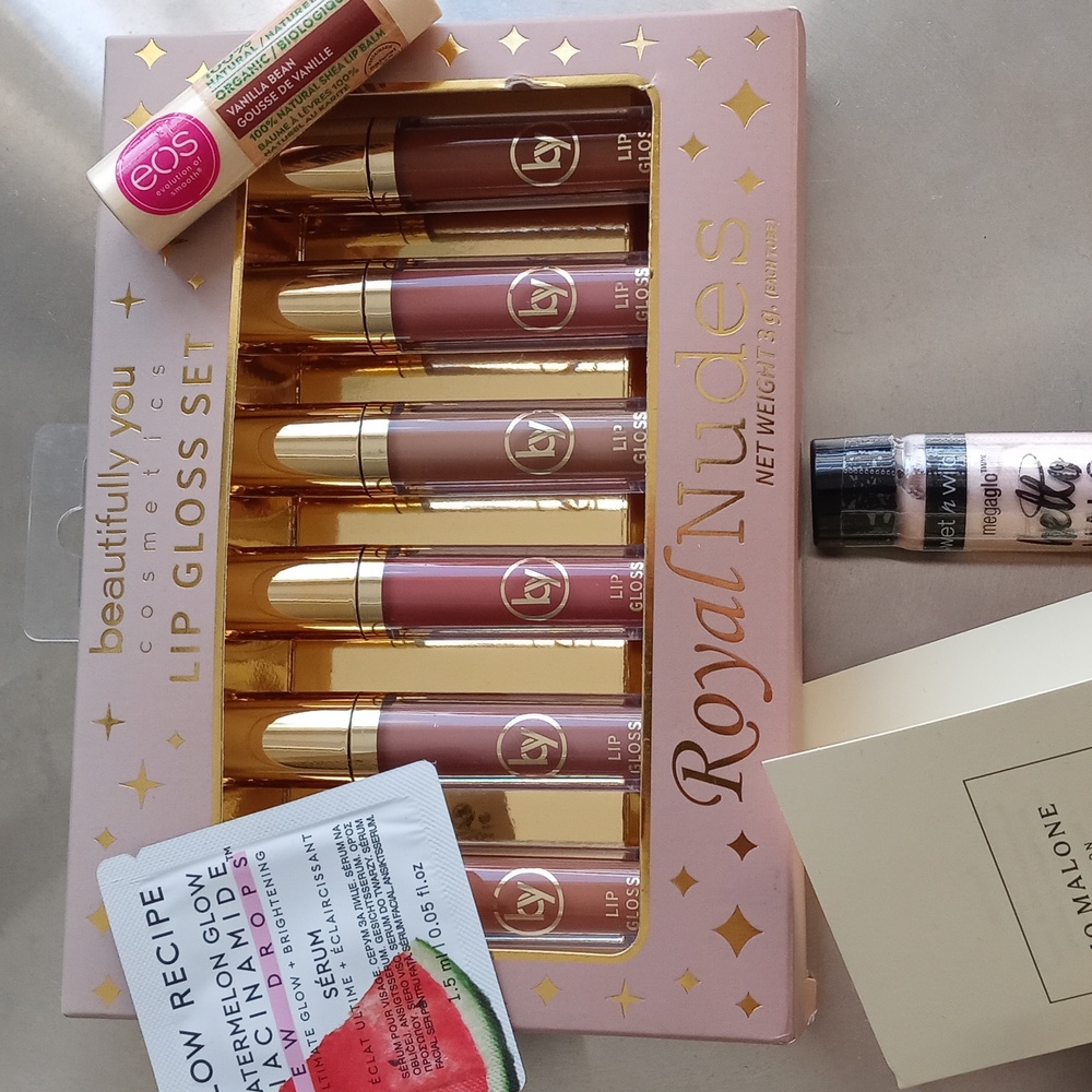 Beauty Bundle - Picture 5 of 5